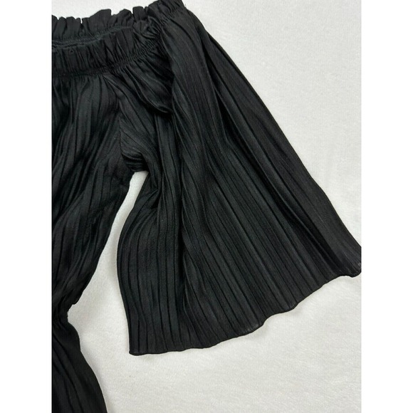 Express Black Pleated Off-Shoulder Top Size Small Babydoll style - New with Tags - Picture 6 of 9